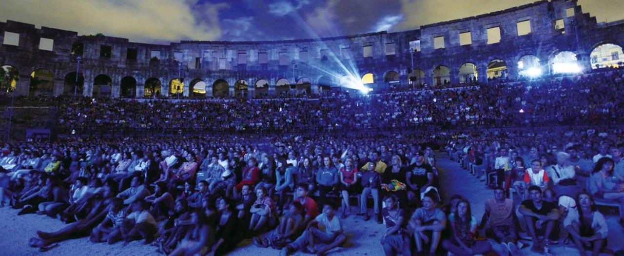 Arena Sunset, Sea Coloseum View, 2 Free Parking Apartment